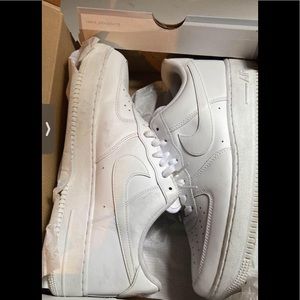 White air force 1s nike